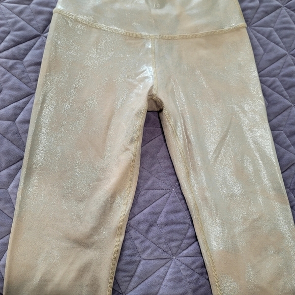 Beyond Yoga softshine leggings size small - Picture 9 of 17